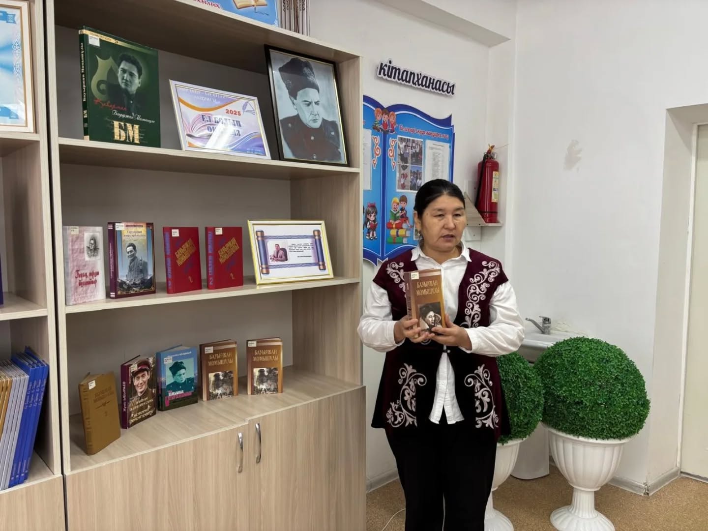 Возможно, это изображение текст